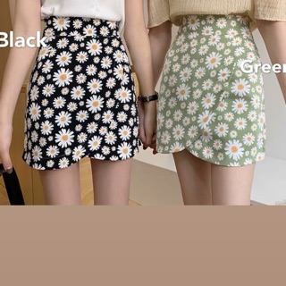 Chân váy hoa cúc vạt chéo