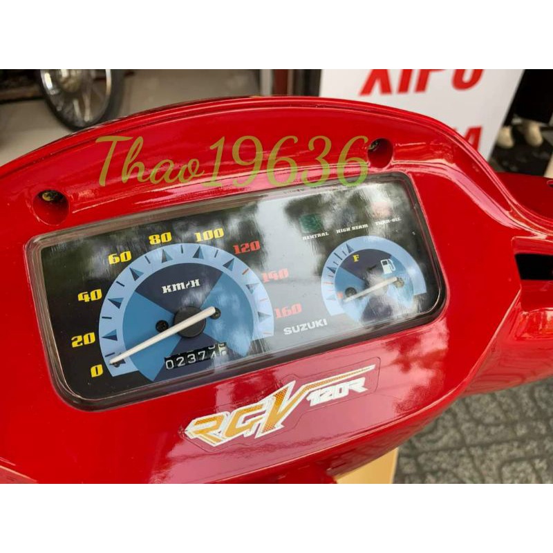 Bợ cổ sau Xipo màu đỏ tươi