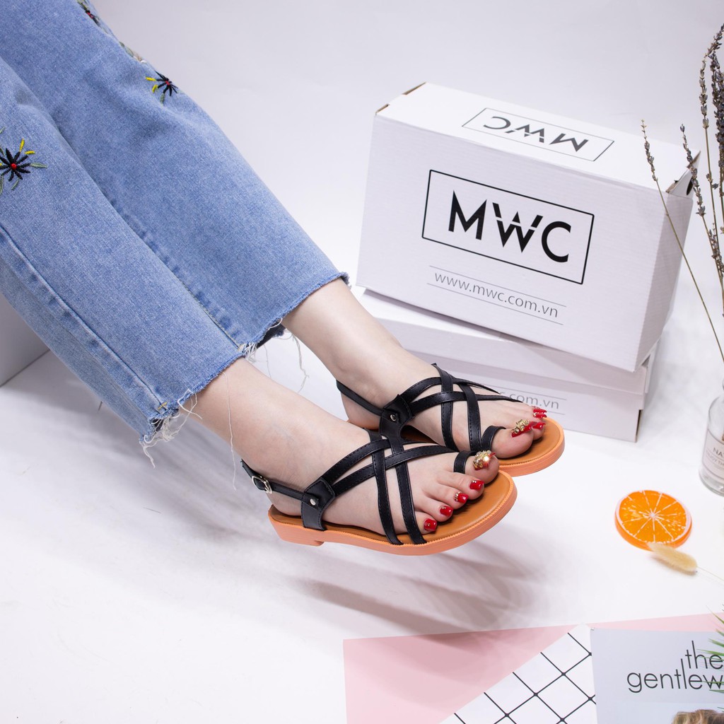 Giày sandal nữ quai đan xỏ ngón đế bệt MWC NUSD- 2612