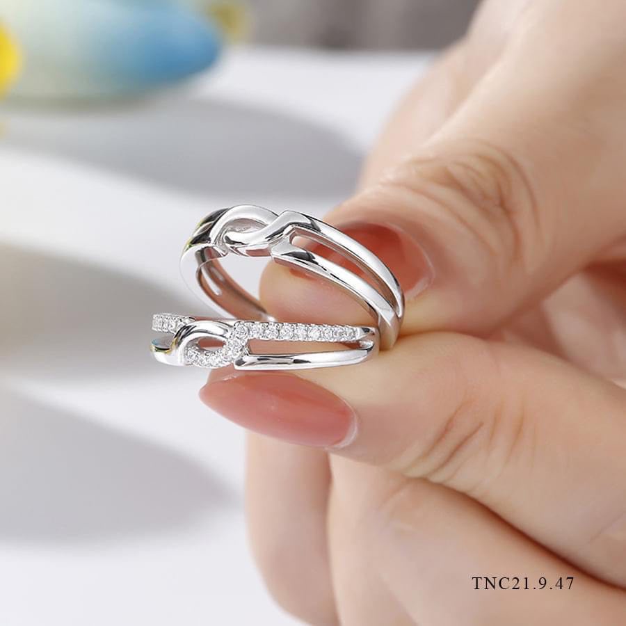 ❁✑Nhẫn cặp AK41 cao cấp, nam, nữ, đường nét mềm mại, xoắn vào nhau biểu tượng tình yêu vĩnh cửu. Mẫu mới 2022