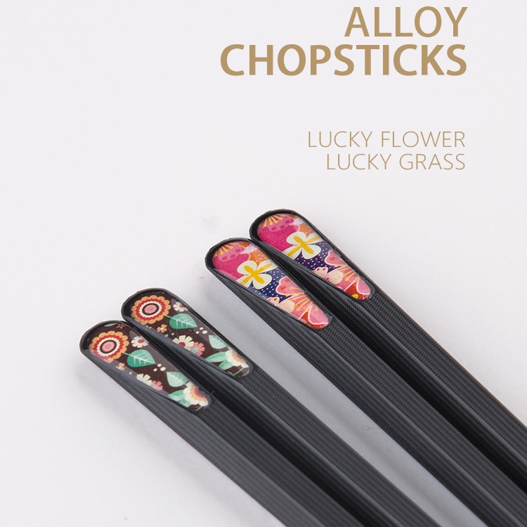 Hộp 10 đôi đũa sợi thủy tinh chống trượt họa tiết hoa anh đào phong cách Nhật Bản sang trọng tiện dụng