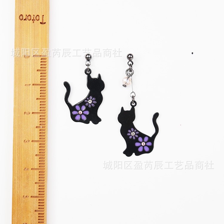 [Hàng Mới Về] Bông Tai Dạng Kẹp Không Đối Xứng Hình Hoa Cúc/ Mèo Bằng Resin