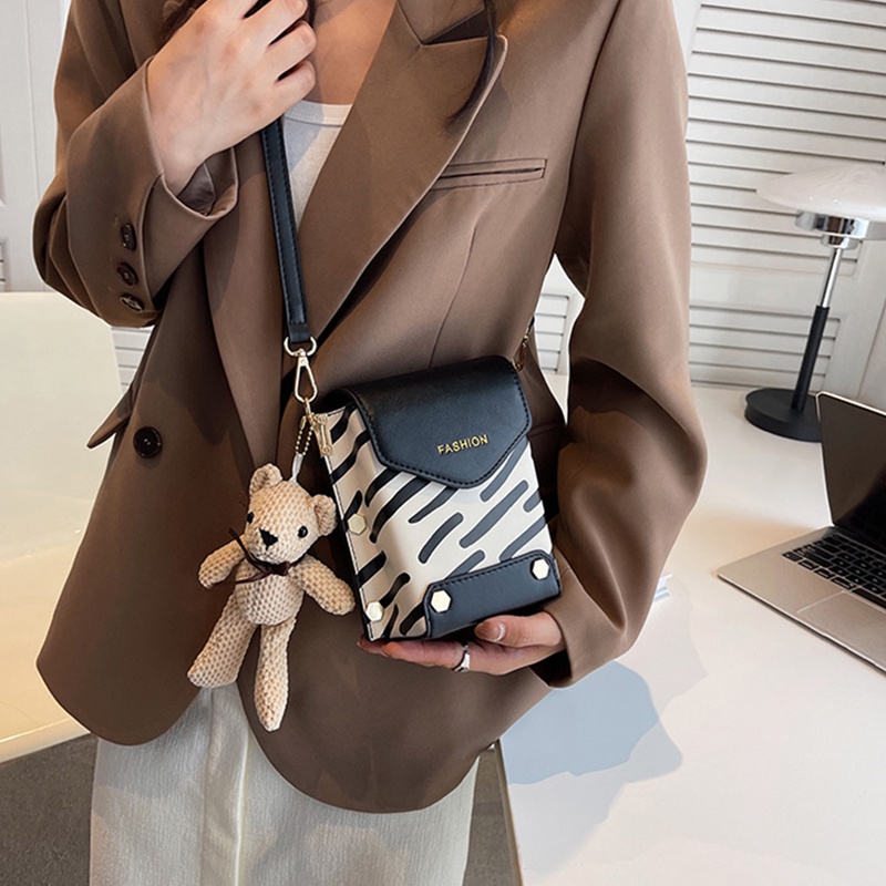 Túi Đeo Chéo Vuông Nhỏ Đựng Điện Thoại Họa Tiết Ngựa Vằn Cho Nữ