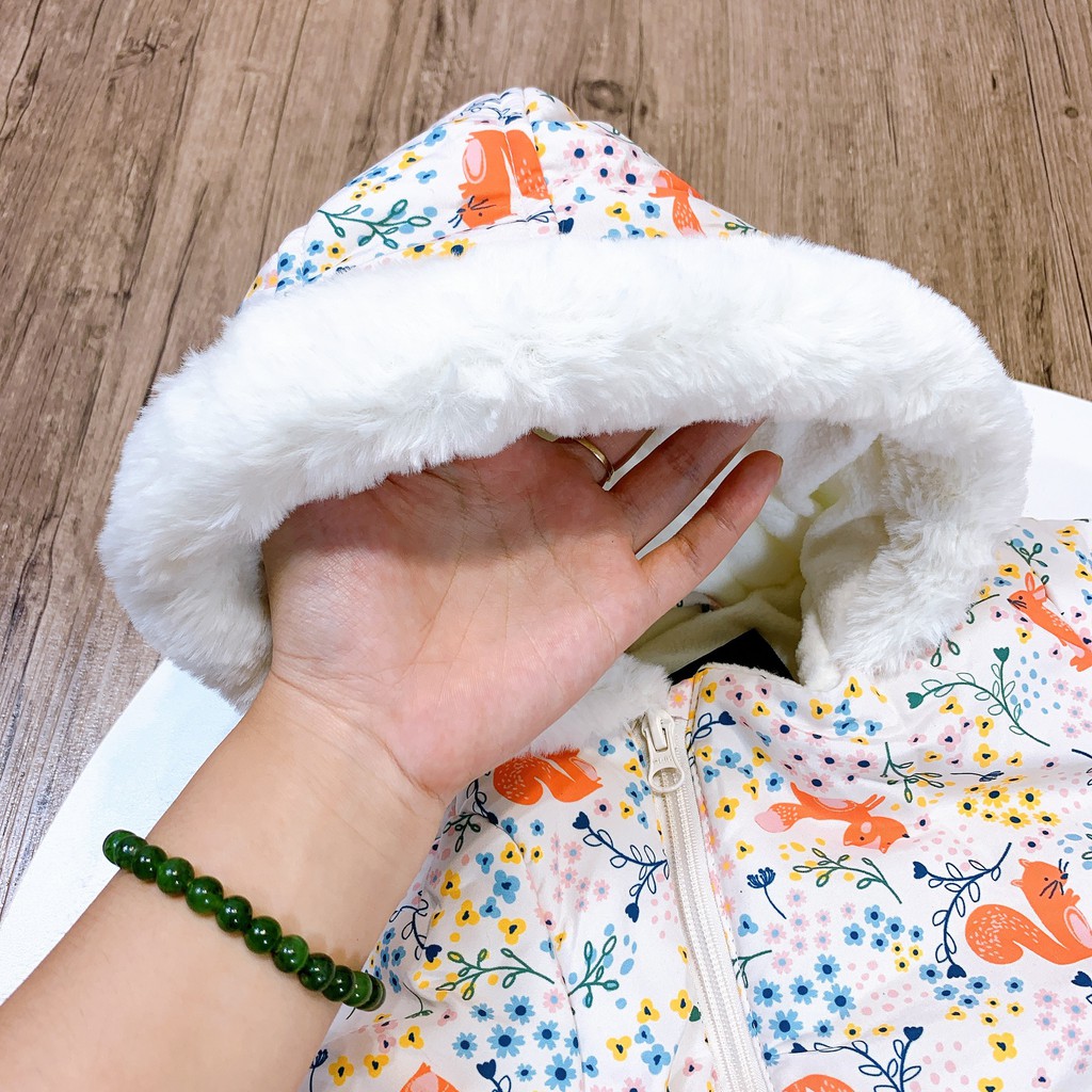 Body ủ phao họa tiết sóc cam cho bé