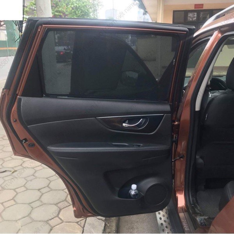 Rèm Che Nắng Nam Châm Nissan Xtrail 2016 - 2021 có nam châm hút cực mạnh