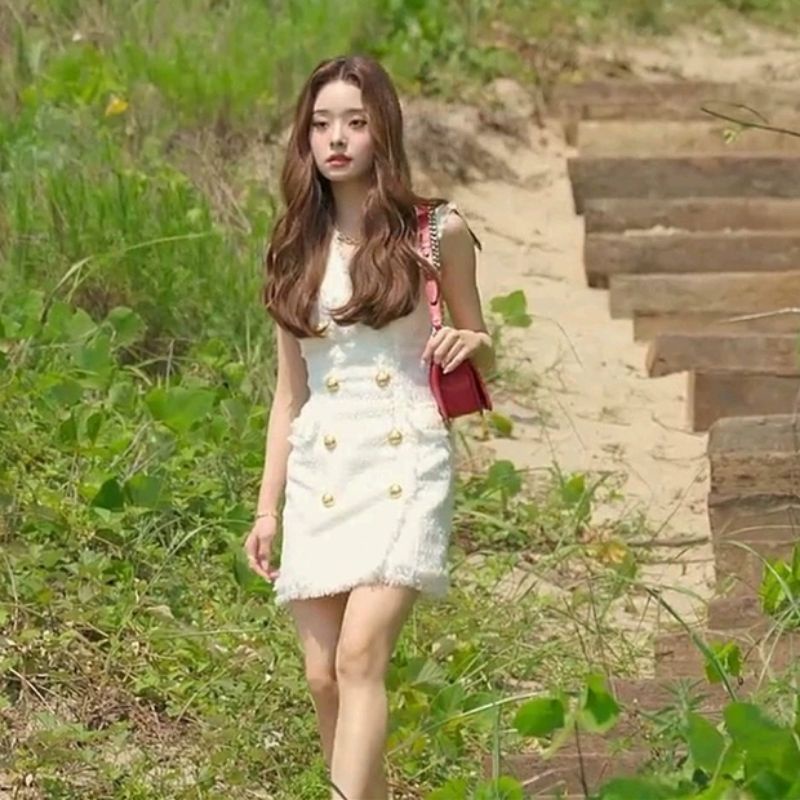 Song JiA Freezia Váy dạ trắng thiết kế xẻ ngực không tay