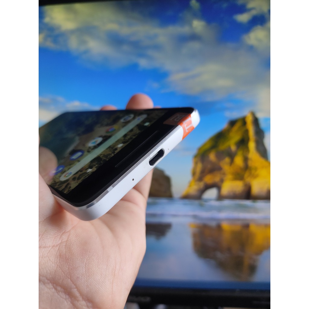 Điện thoại Google Pixel 2,ram4/64,chipS835,AMOLED,5",FullHD | BigBuy360 - bigbuy360.vn