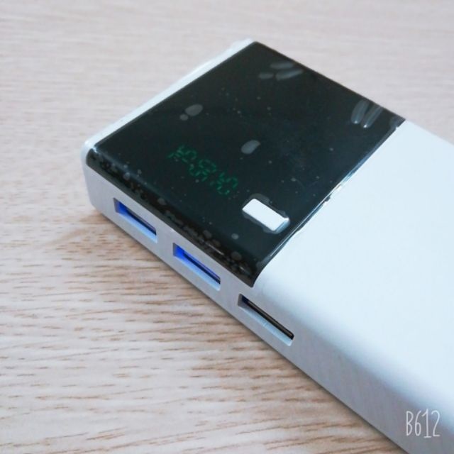 Sạc Dự Phòng 20.000mah Có 2 Cổng USB Tiện Lợi Có Thể Sạc 2 Thiết Bị Cùng Lúc