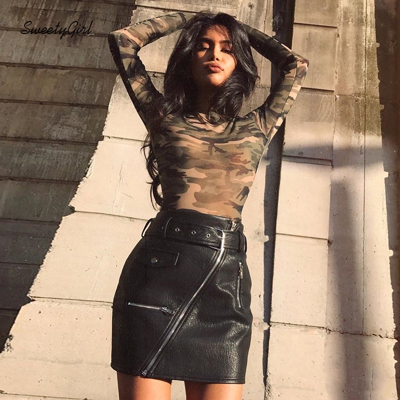 Áo Croptop Tay Dài Cổ Tròn Hoạ Tiết Lính