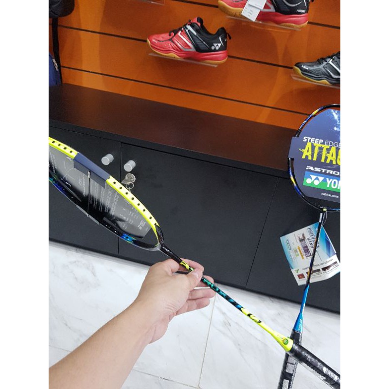 Vợt cầu lông Yonex ASTROX 77