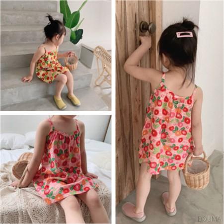 Váy yếm gắn hoa dễ thương cho bé gái