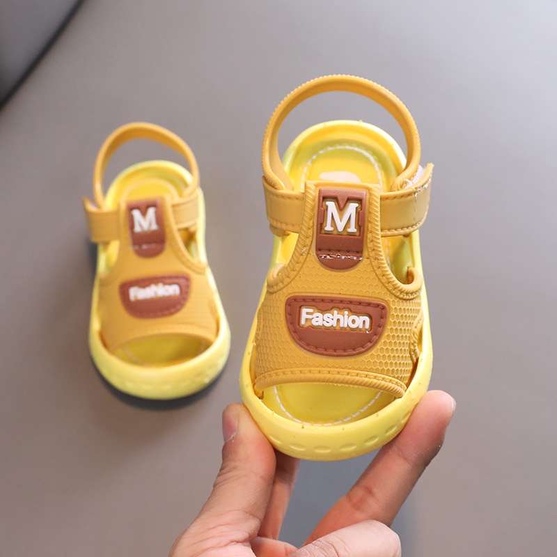 Giày sandal đế mềm họa tiết hoạt hình cho bé trai