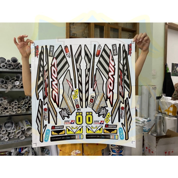 ( Quí khách vui lòng mang ra tiệm cho thợ dán ) Tem sonic 150 đen