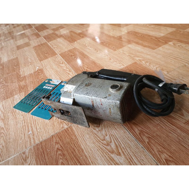 Cưa lọng Makita nội địa điện 100 volt có điều tốc