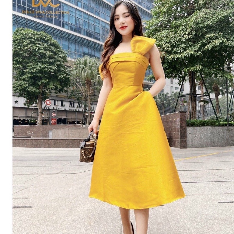 Váy tafta vàng xòe lệch vai V2362 - LAMY87 | BigBuy360 - bigbuy360.vn