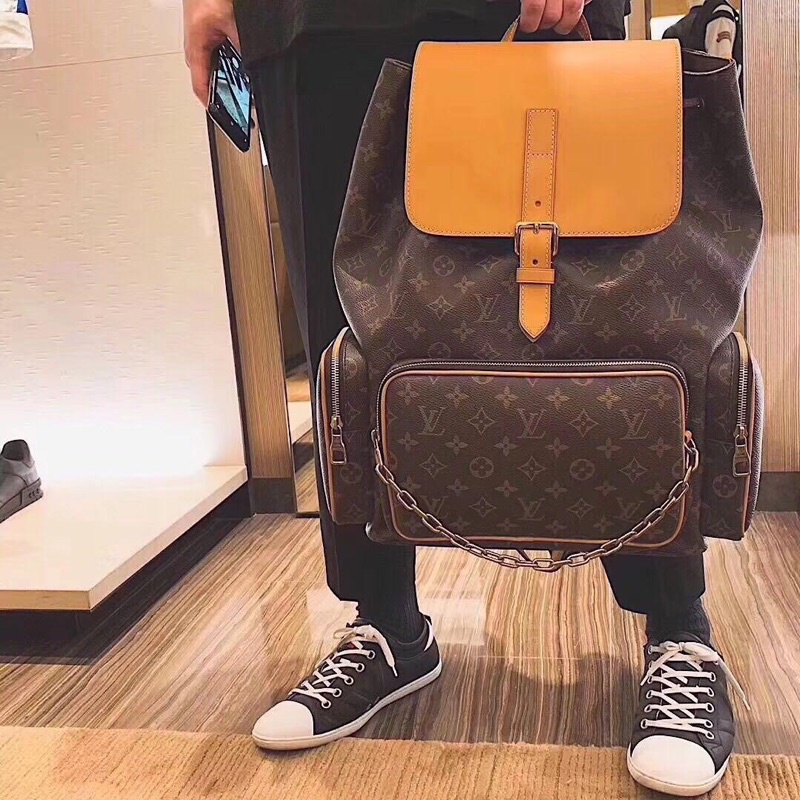 Ba lô da lv trio sơn tùng