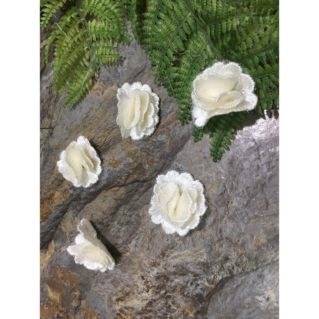 Combo 5 bông hoa thêu dùng trang trí đầm thời trang, váy cưới, làm đồ decor trang trí