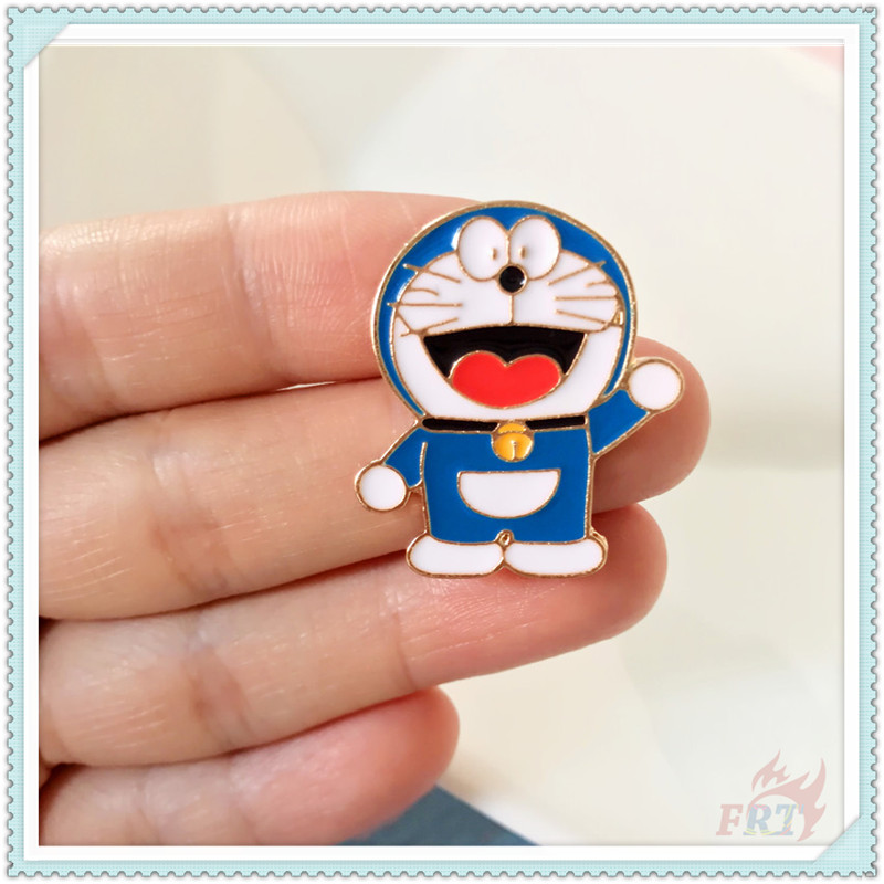 Huy hiệu cài áo thời trang hình Doraemon 02 - Anime