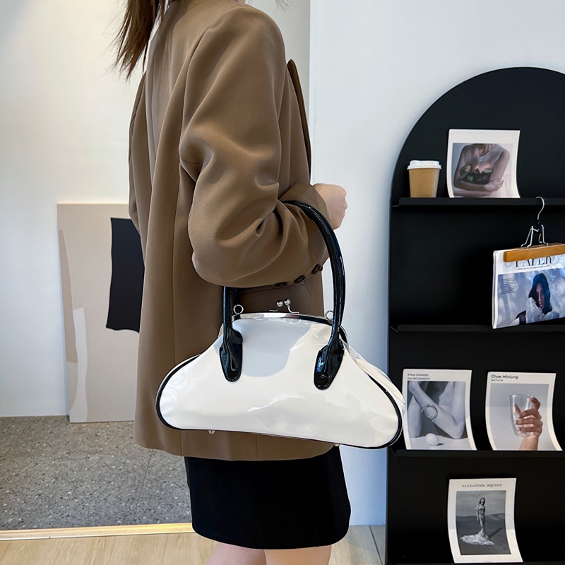 Túi Đeo Chéo Da Bóng Thời Trang Mới