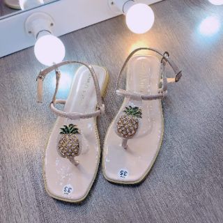 Dép xỏ ngón