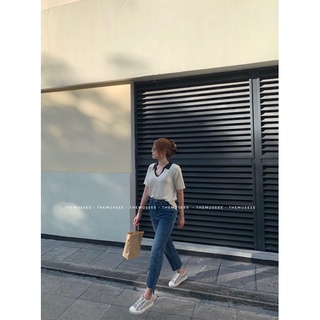 Quần jeans loe nhẹ