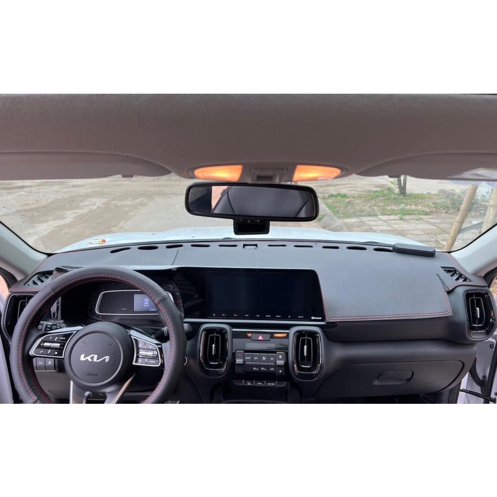 Thảm Taplo Xe CKia Sonet 2021 2022 Màu Đen, Chất Liệu Da Carbon Cao Cấp, đế có chống trượt