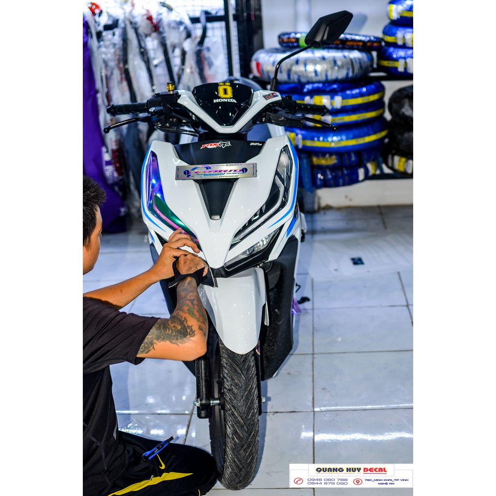 Tem trùm vario trắng xanh, tem xe vario, team vario, tem dán xe máy, tem vario 150, team xe vario, tem vario trắng xanh