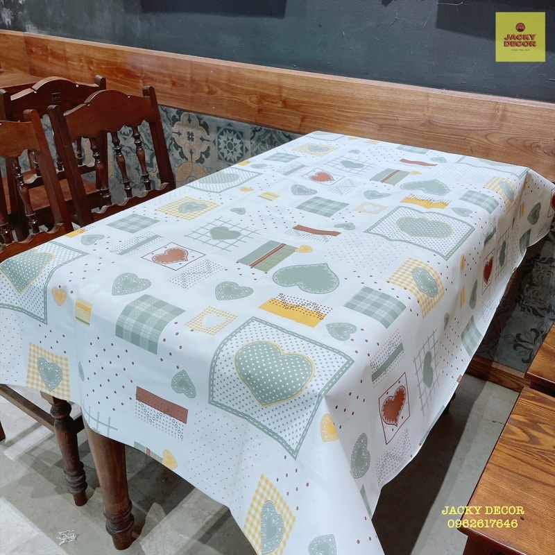 Khăn trải bàn nhựa PVC hoạ tiết tim chống thấm nước, dày dặn
