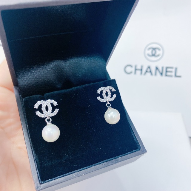 Bông tai hiệu đính hạt mạ bạch kim