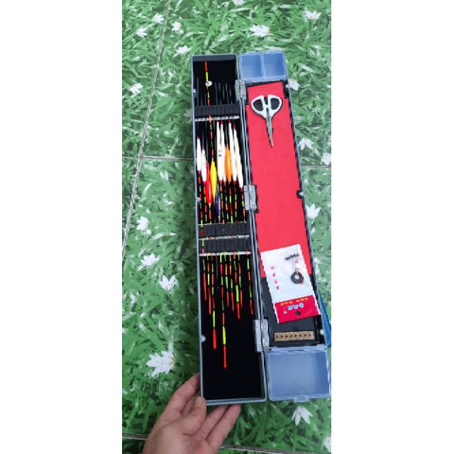 Hộp phao câu đài 3 ngăn 55cm