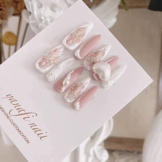 Móng giả thiết kế mẫu vintage cổ điển, charm nơ tim to