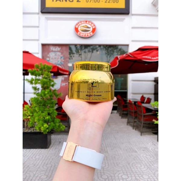 Kem body dưỡng trắng toàn thân loại siêu ủ mạnh cho da chai lì đen sạm, trắng mịn không hồi da,  không bết rít VN01