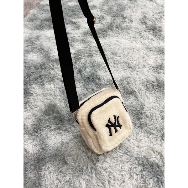 Túi Lông MLB FLEECE MINI CROSS BODY BAG full tagcode