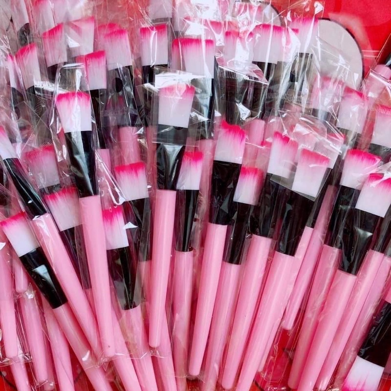 1 Cọ Quét Mặt Nạ Cán Màu Ngẫu Nhiên