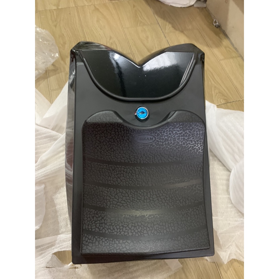 Thùng giữa xe dream màu đen