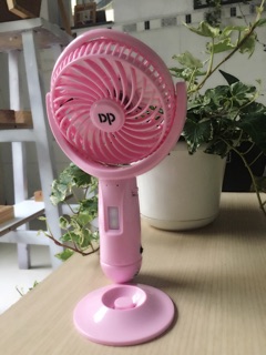 Quạt mini cầm tay DP nhiều cấp độ gió.