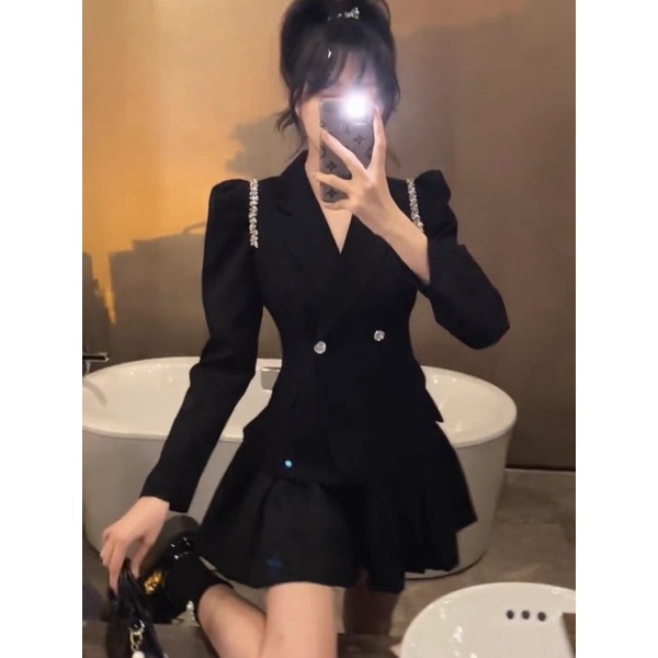 Oder set áo giả vest đính cườm 2 bên tay + chân váy xoè ngắn