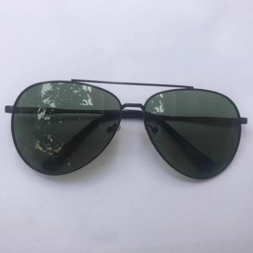 Kính mát phân cực kiểu dáng phi công mắt xanh rêu xám gọng đen Sammy M1583 (Đen)