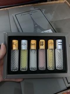 Nước hoa tháp 6 chai