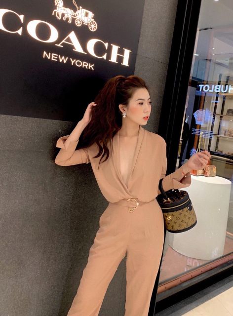 Jumpsuit dài ống suông cổ chéo V kèm phụ kiện tặng hoa tai thời trang xinh xắn