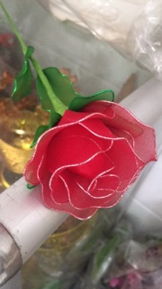 Bó hoa hồng vải voan