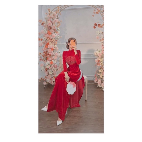 ÁO DÀI NHUNG ĐỎ THÊU CHỮ HỶ PHA LÊ THIẾT KẾ CAO CẤP