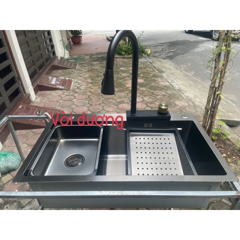 COMBO chậu rửa chén 1 hố kèm vòi nóng lạnh rút dây, sơn tĩnh điện công nghệ nano có chế độ rửa kiểu thác nước