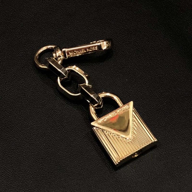 Móc khoá Michael Kors