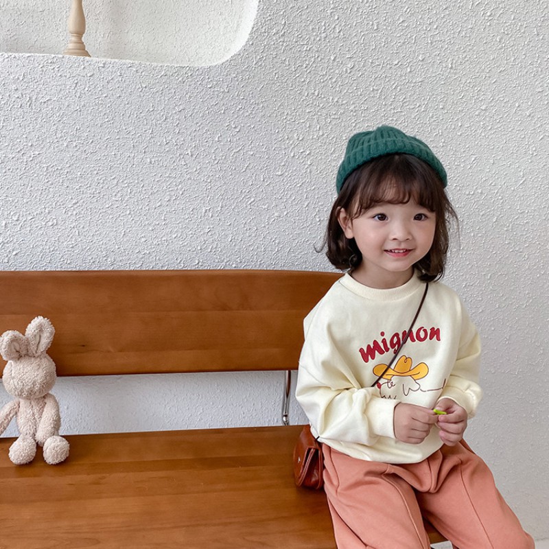 Áo sweater tay dài in hình hoạt hình đáng yêu cho bé