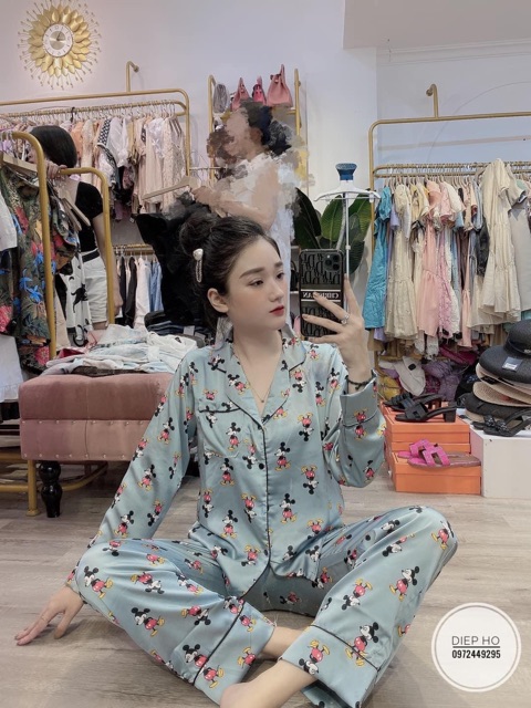 Bộ lụa satin cao cấp họa tiết thương hiệu nhiều mẫu hot | BigBuy360 - bigbuy360.vn