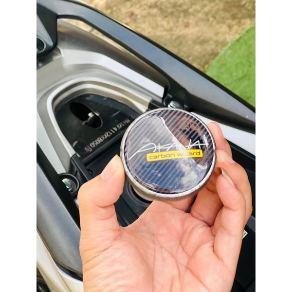 Decal Logo Nắp Bình Xăng Carbon