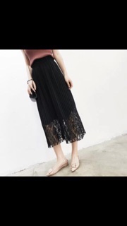 Quần ống rộng dập ly chân ren