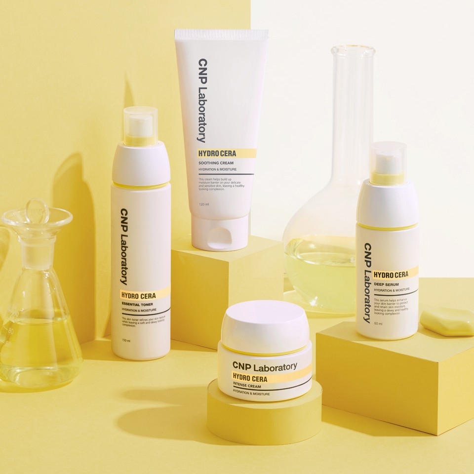 Nước cân bằng dưỡng ẩm chuyên sâu dạng xịt CNP Laboratory Hydro Cera Essential Toner 150ml | BigBuy360 - bigbuy360.vn