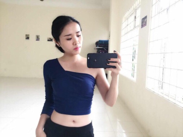 [Mã WASKT410K giảm 10K đơn 50K] CROPTOP THUN GÂN LỆCH VAI SIÊU SEXY | BigBuy360 - bigbuy360.vn